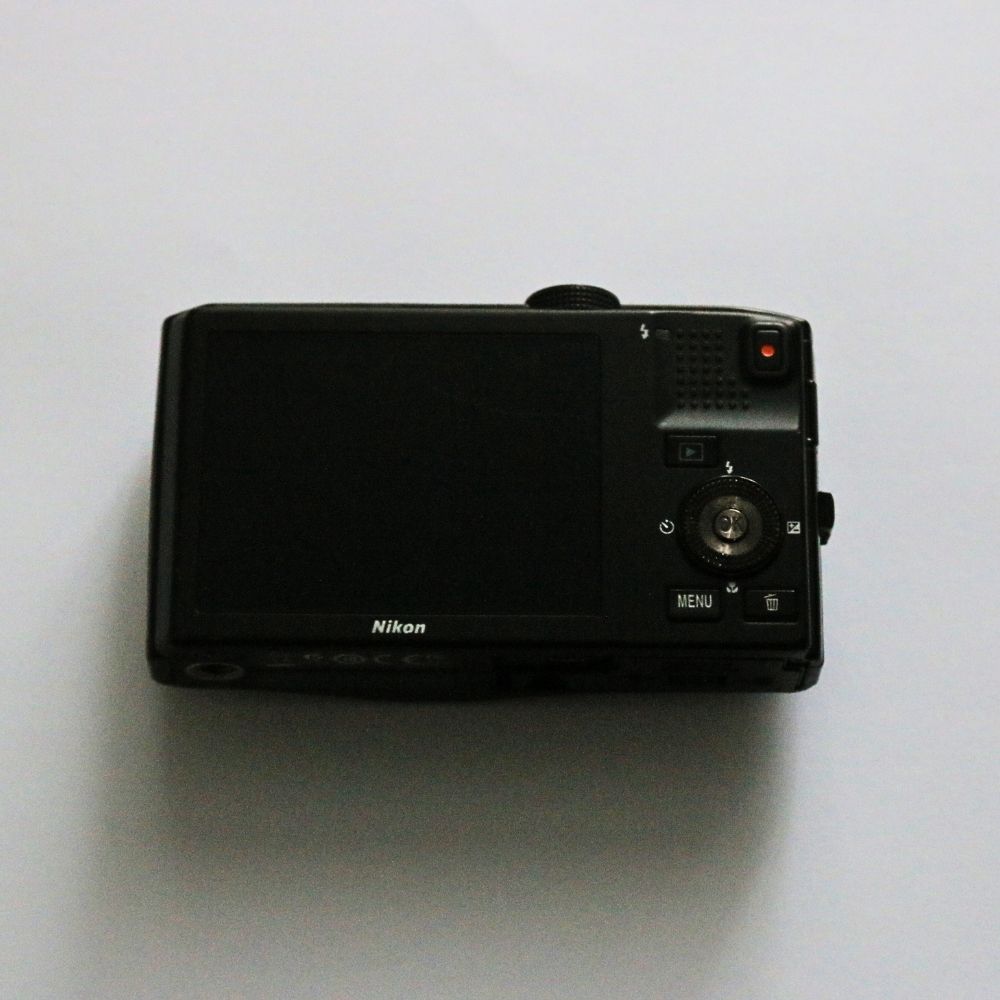 Nikon COOLPIX S8100