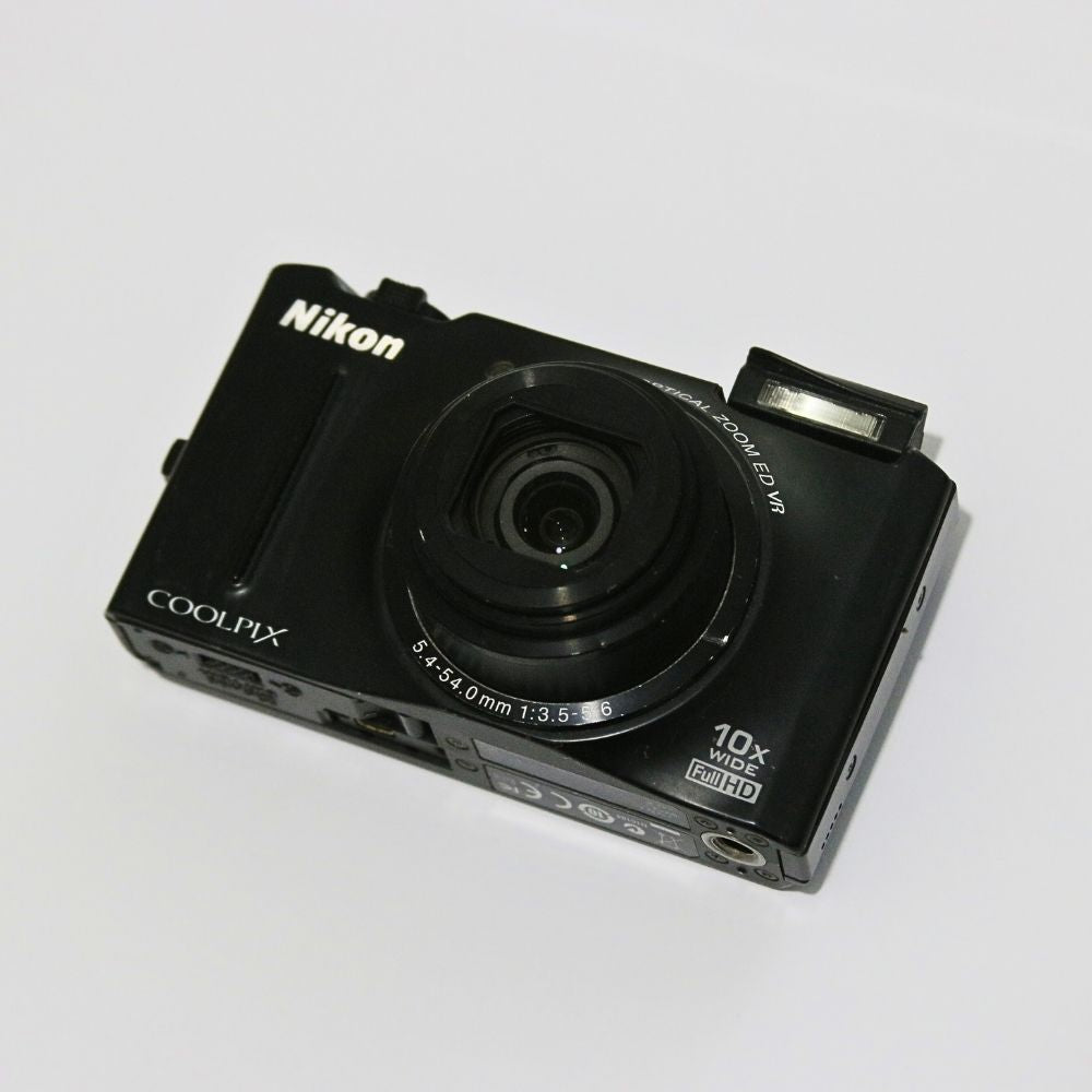 Nikon COOLPIX S8100