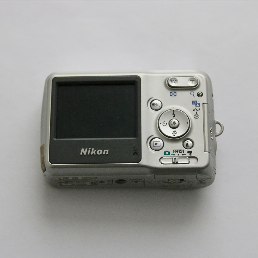 Nikon COOLPIX L3