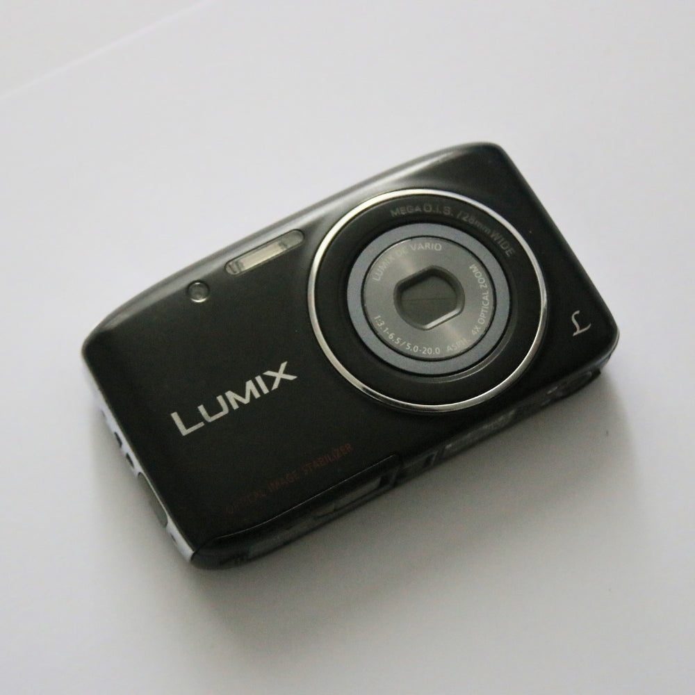 Panasonic LUMIX DMC-S2
