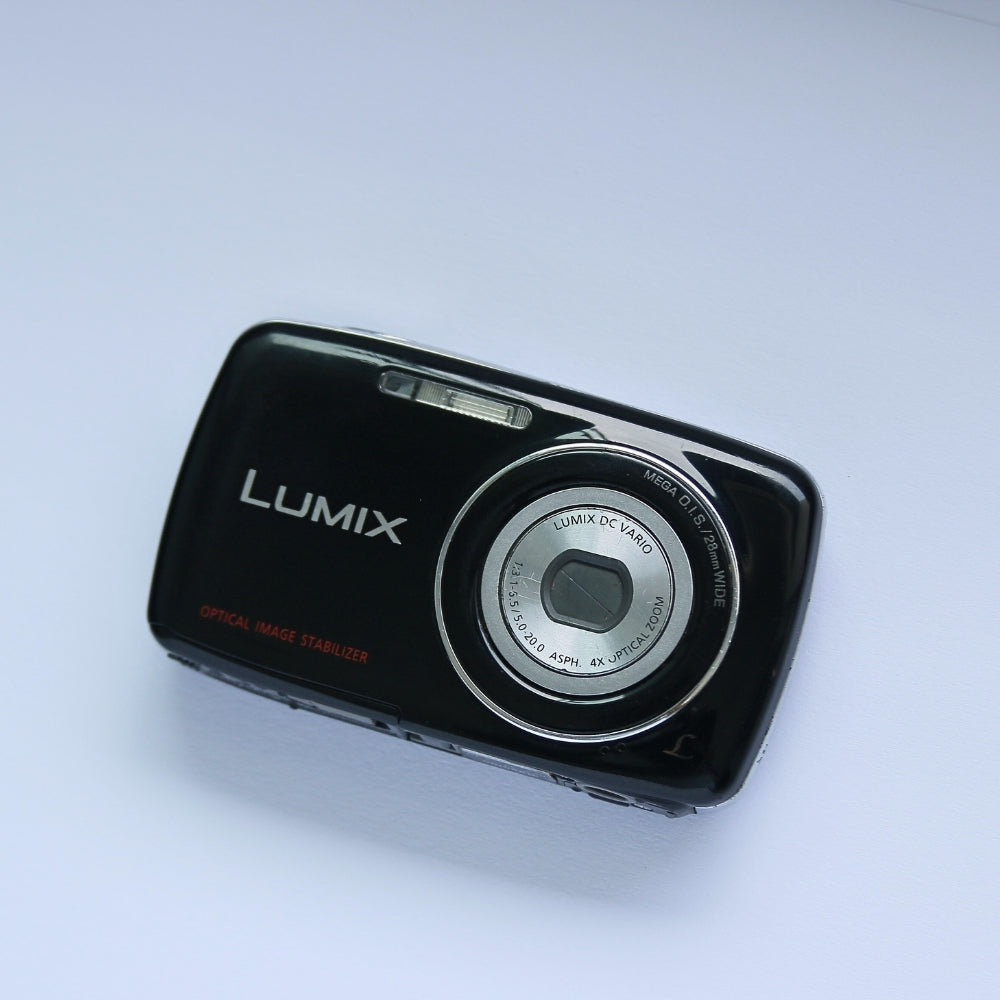 Panasonic LUMIX DMC-S1