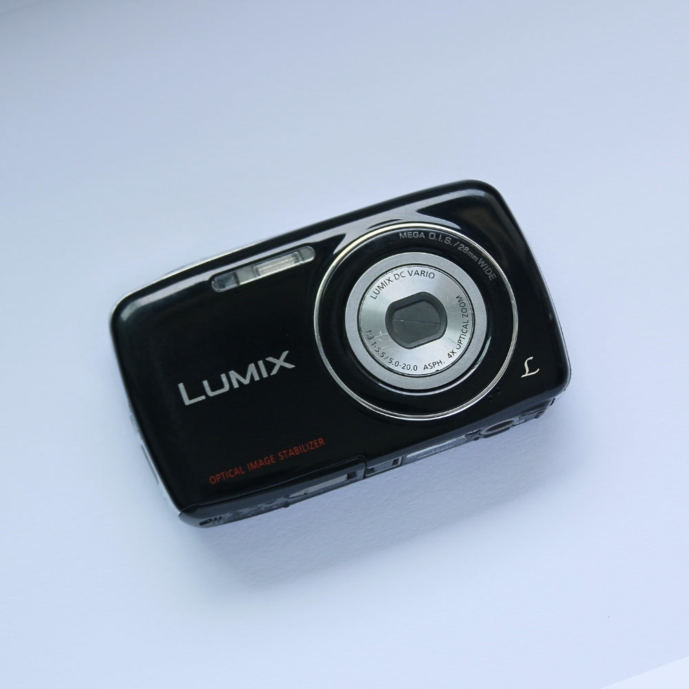 Panasonic LUMIX DMC-S1