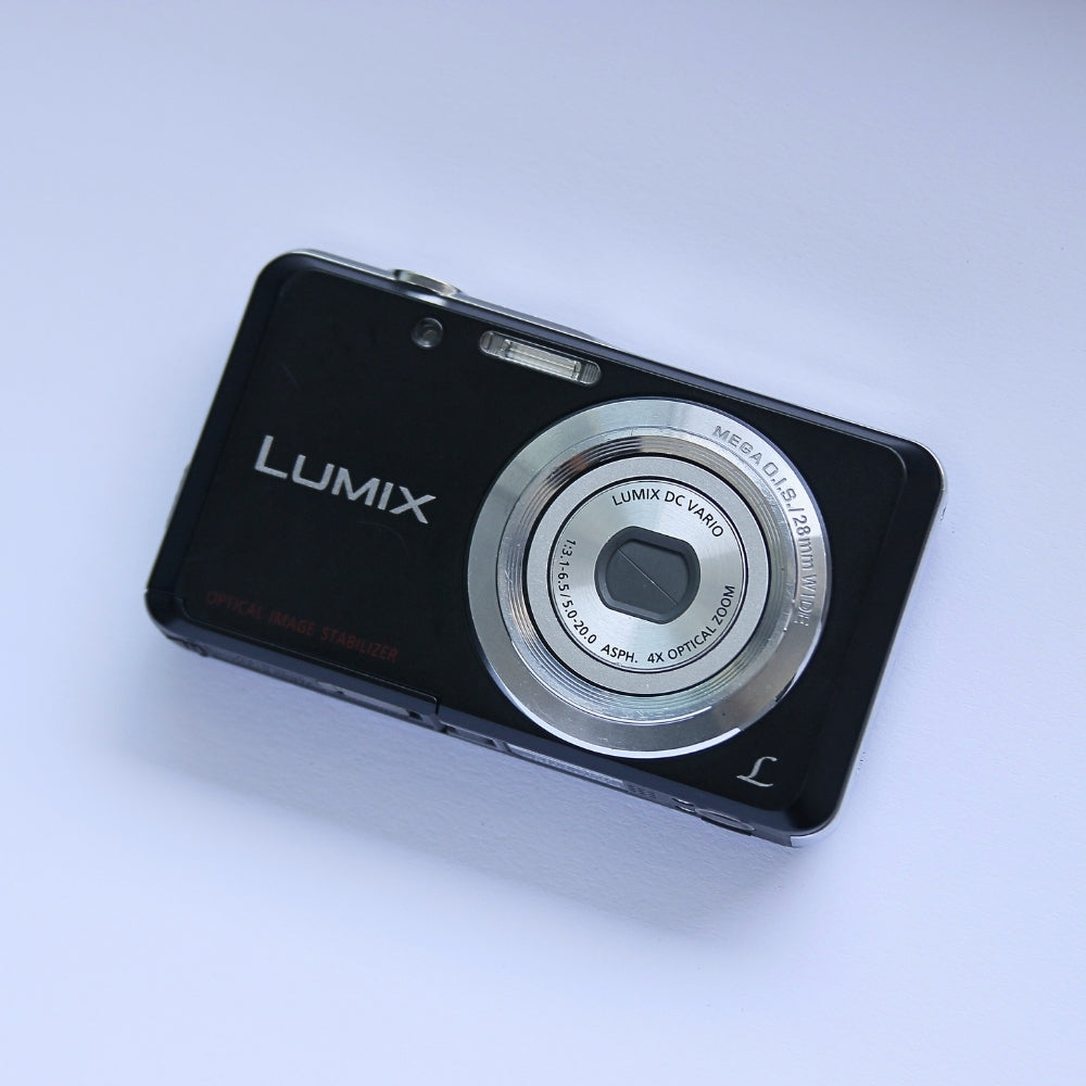 Panasonic LUMIX DMC-FH4