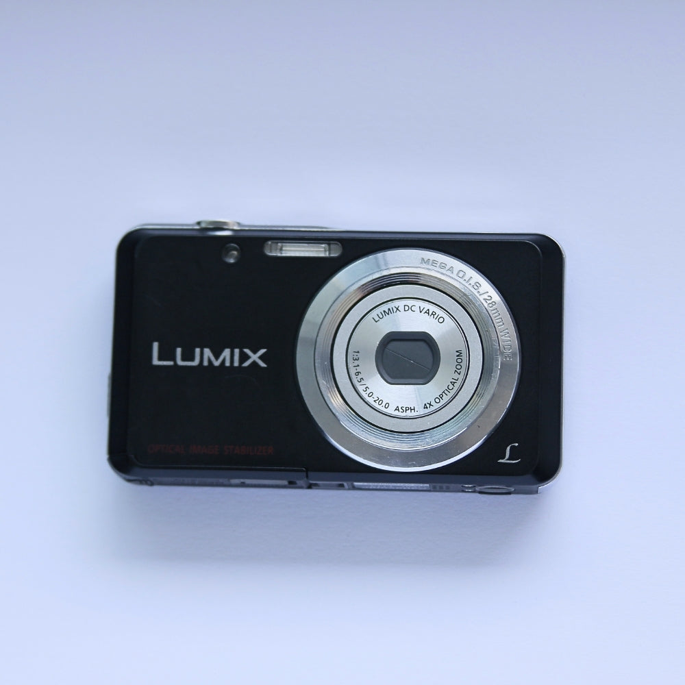 Panasonic LUMIX DMC-FH4