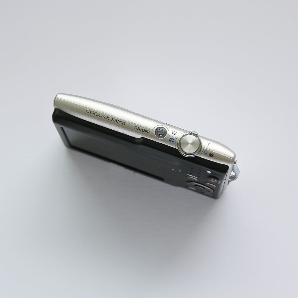 Nikon COOLPIX S3200