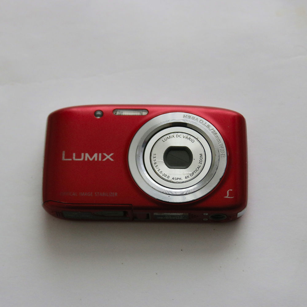 Panasonic LUMIX DMC-S5