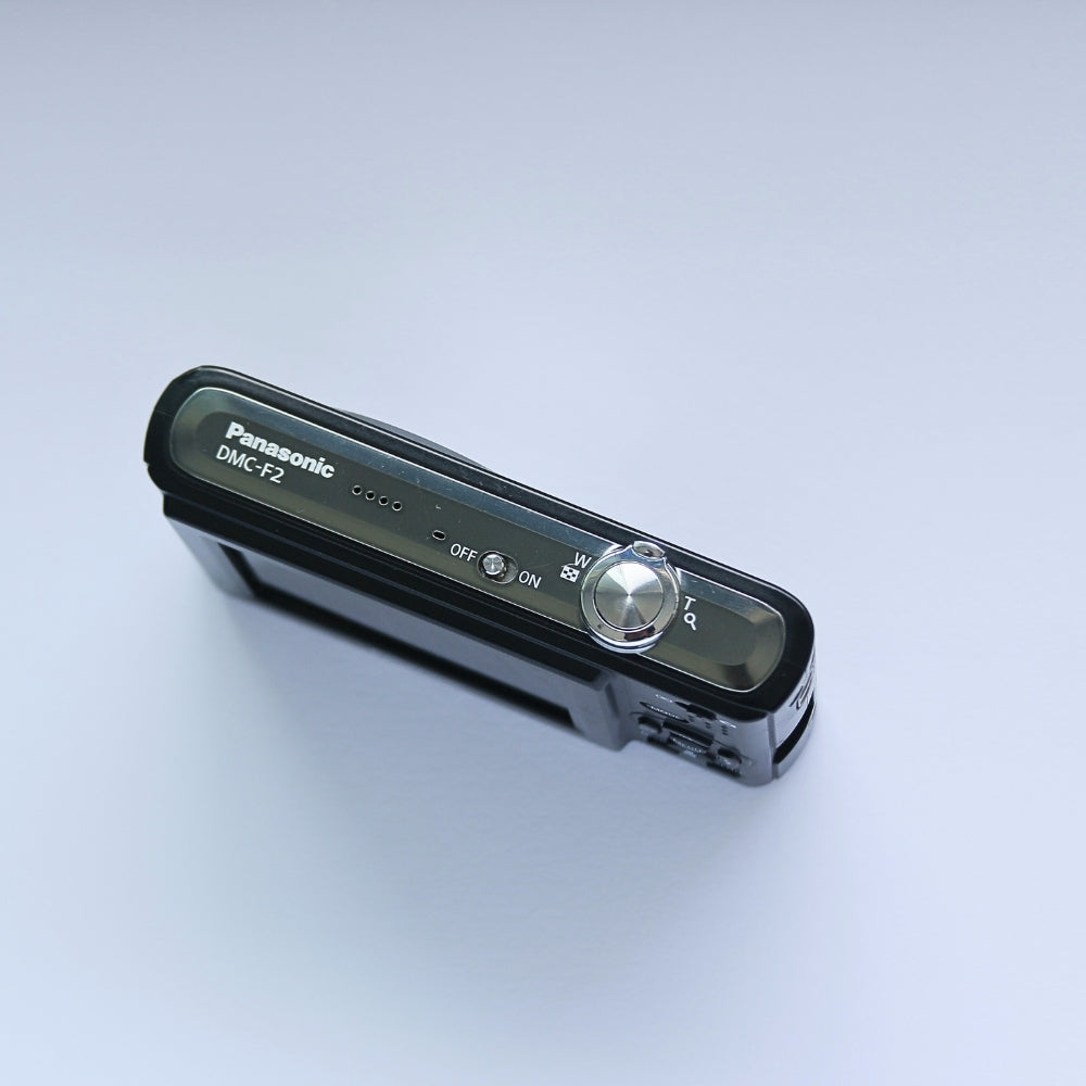 Panasonic Lumix DMC-F2