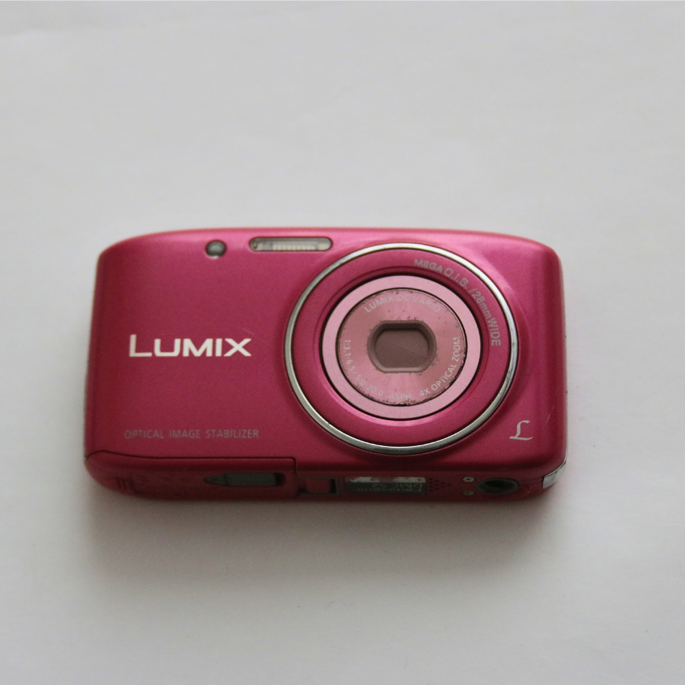 Panasonic LUMIX DMC-S2