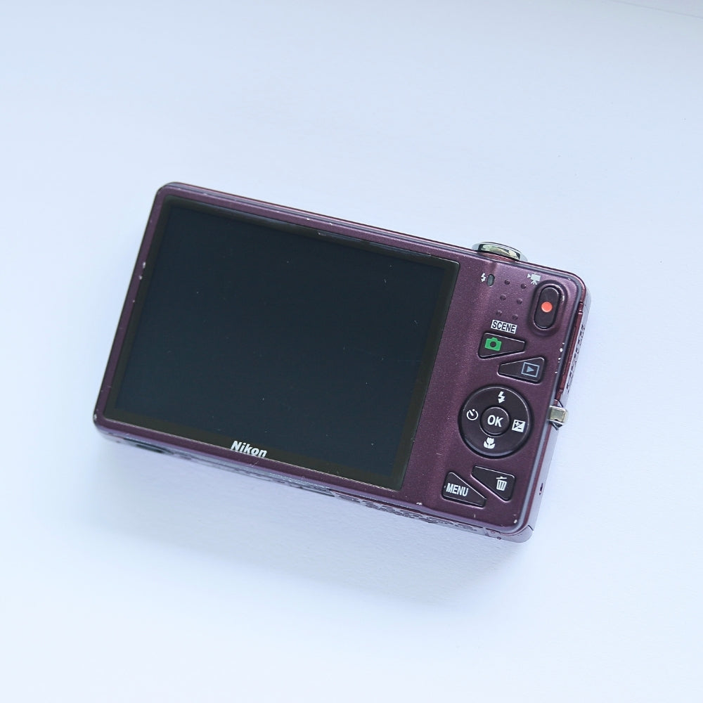 Nikon Coolpix S5200