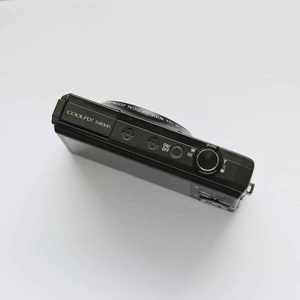 Nikon COOLPIX S8000