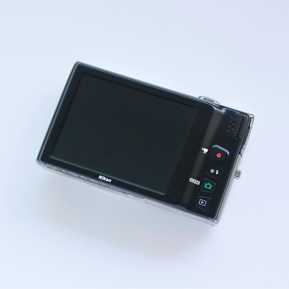 Nikon COOLPIX S6100