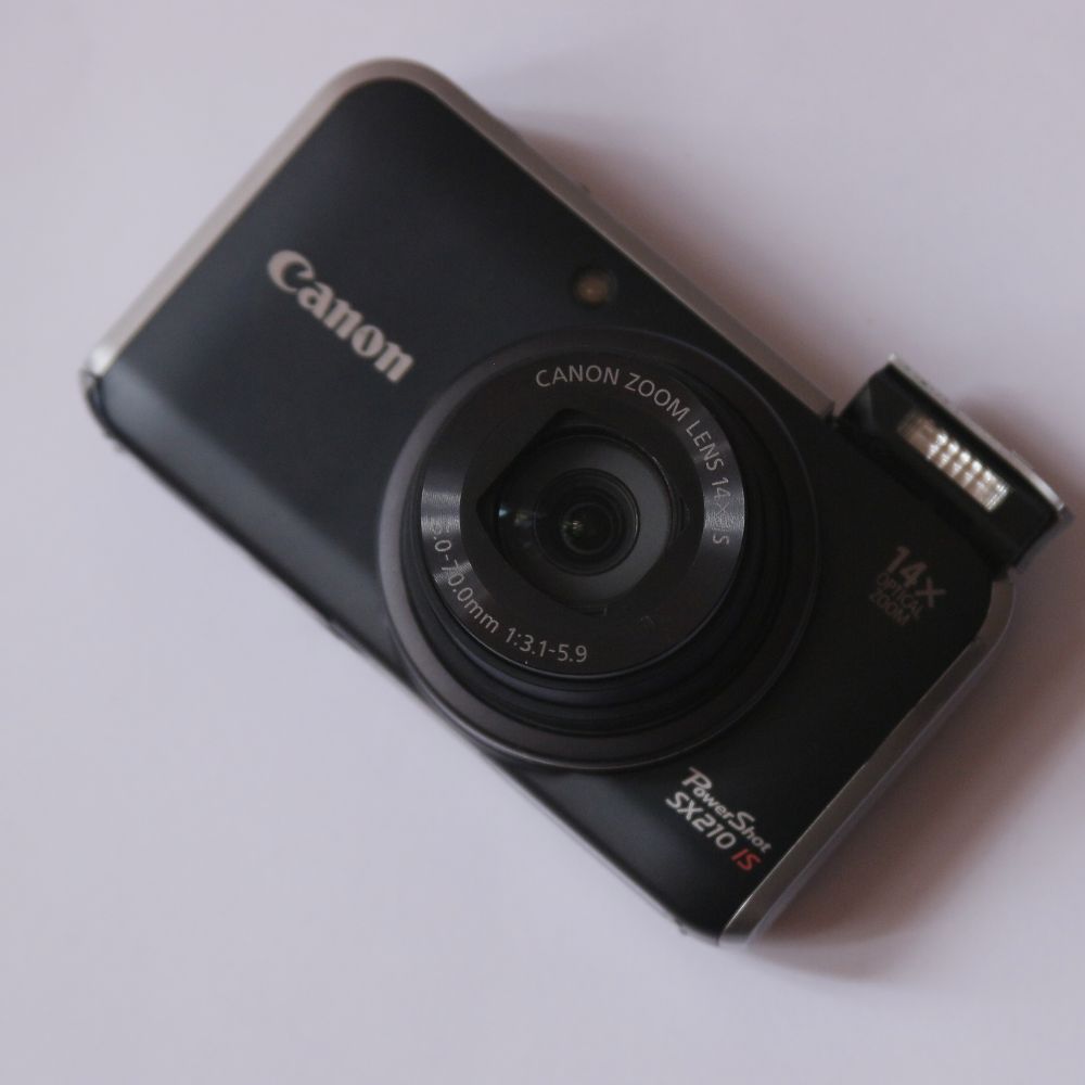 Canon PowerShot SX210 IS