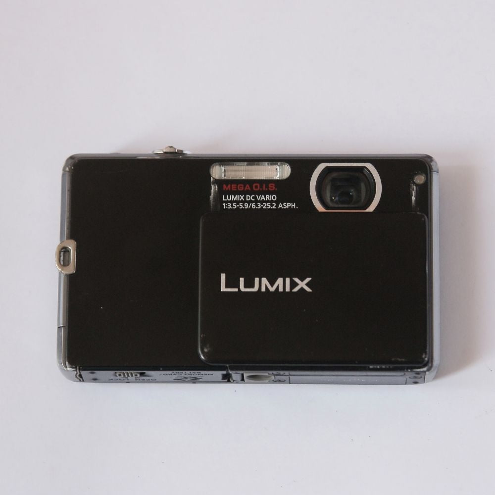 Panasonic LUMIX DMC-FP1