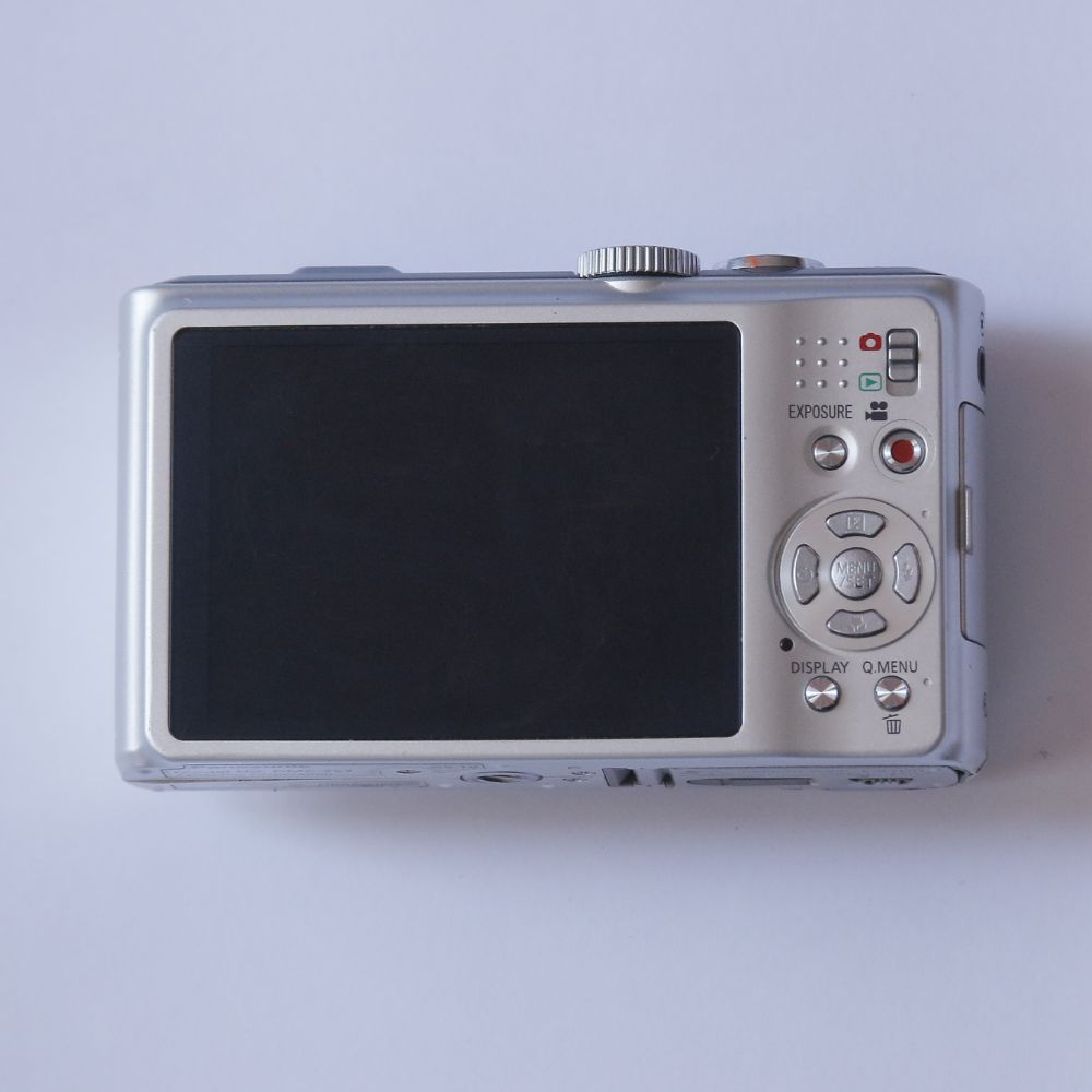 Panasonic LUMIX DMC-ZS7