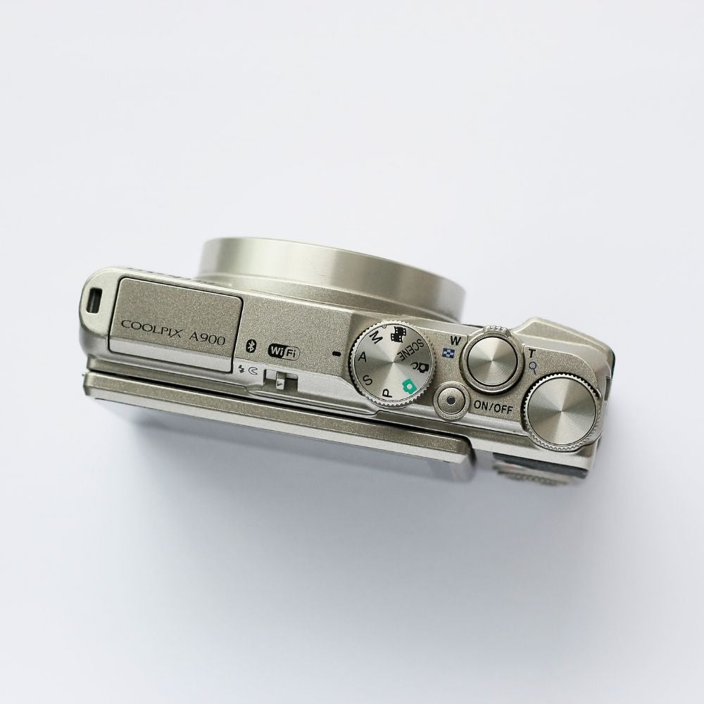 Nikon COOLPIX A900