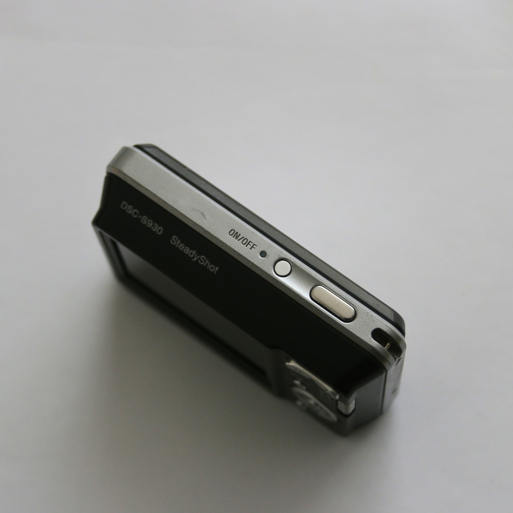 Sony Cyber-shot DSC-S930