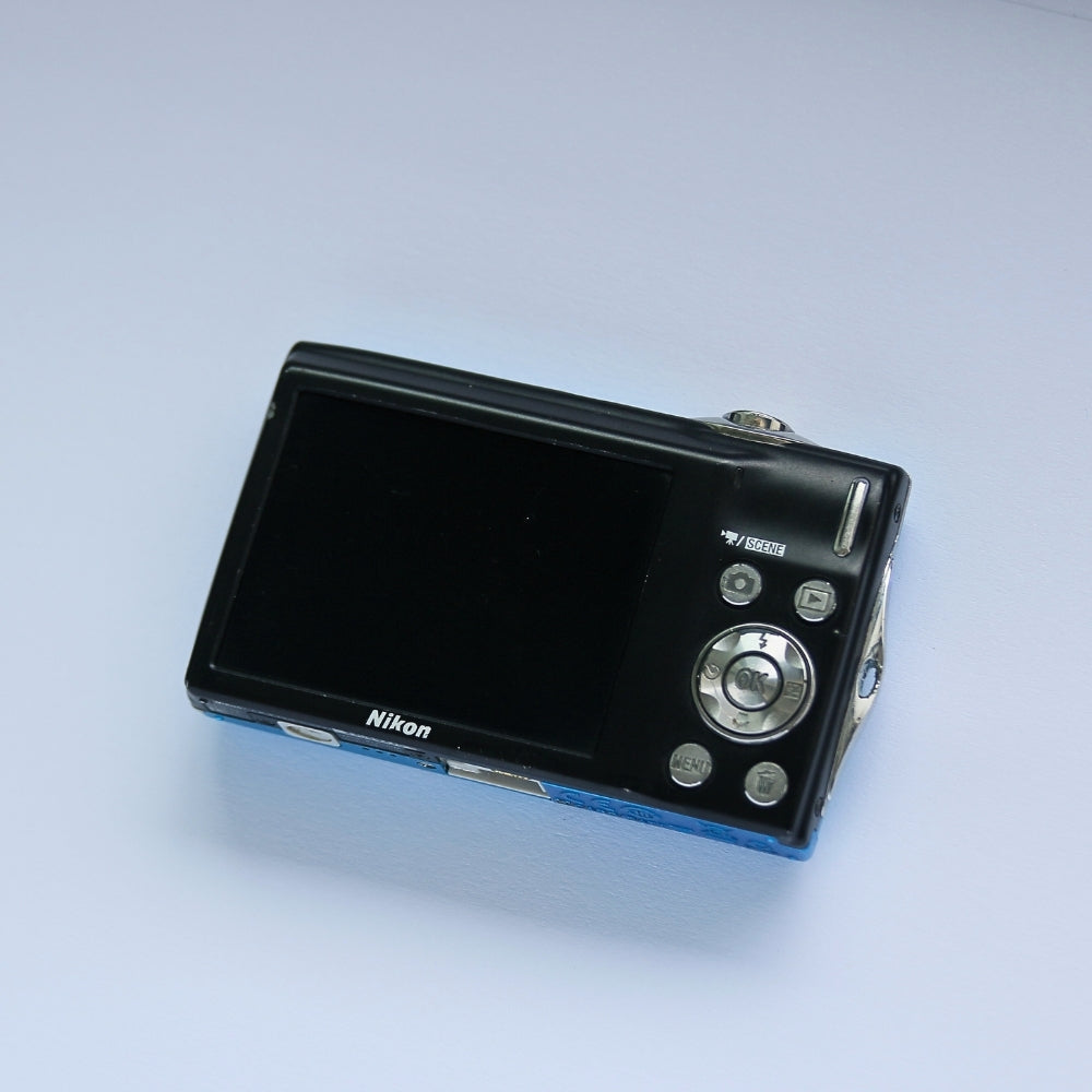 Nikon Coolpix S3000