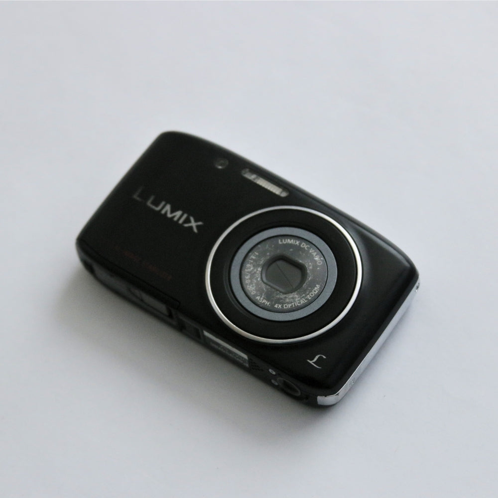 Panasonic LUMIX DMC-S2