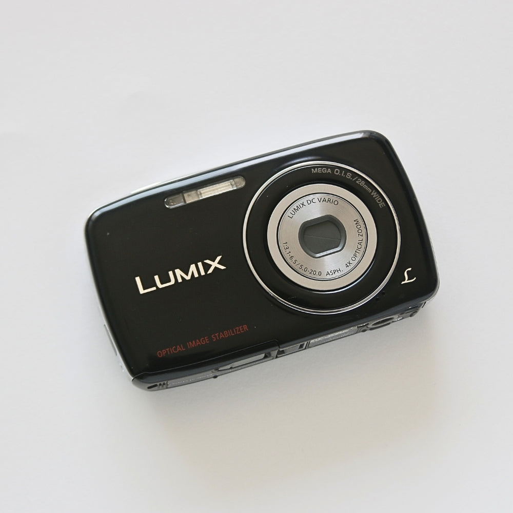 Panasonic LUMIX DMC-S3