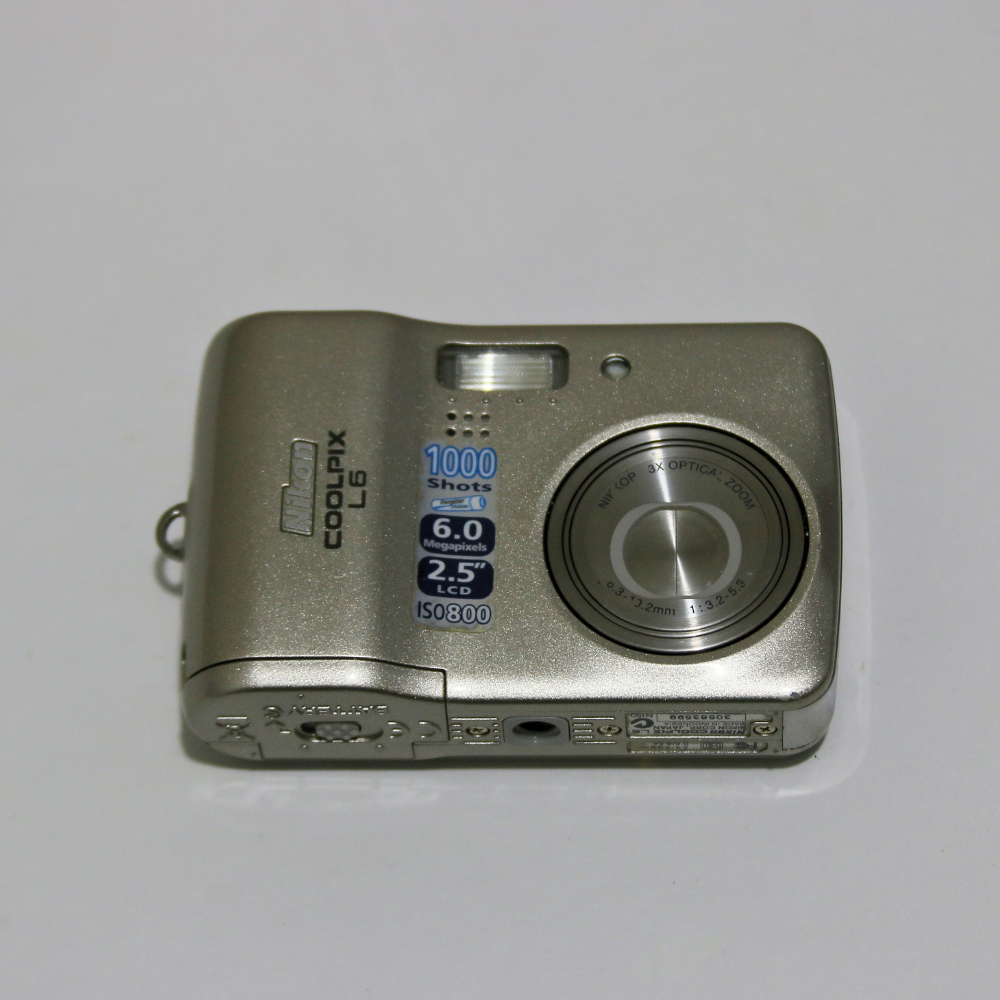 Nikon COOLPIX L6