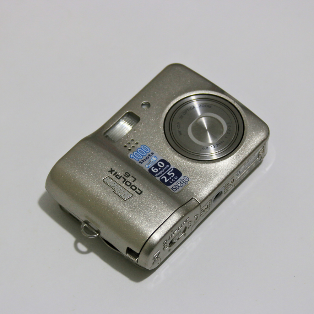 Nikon COOLPIX L6