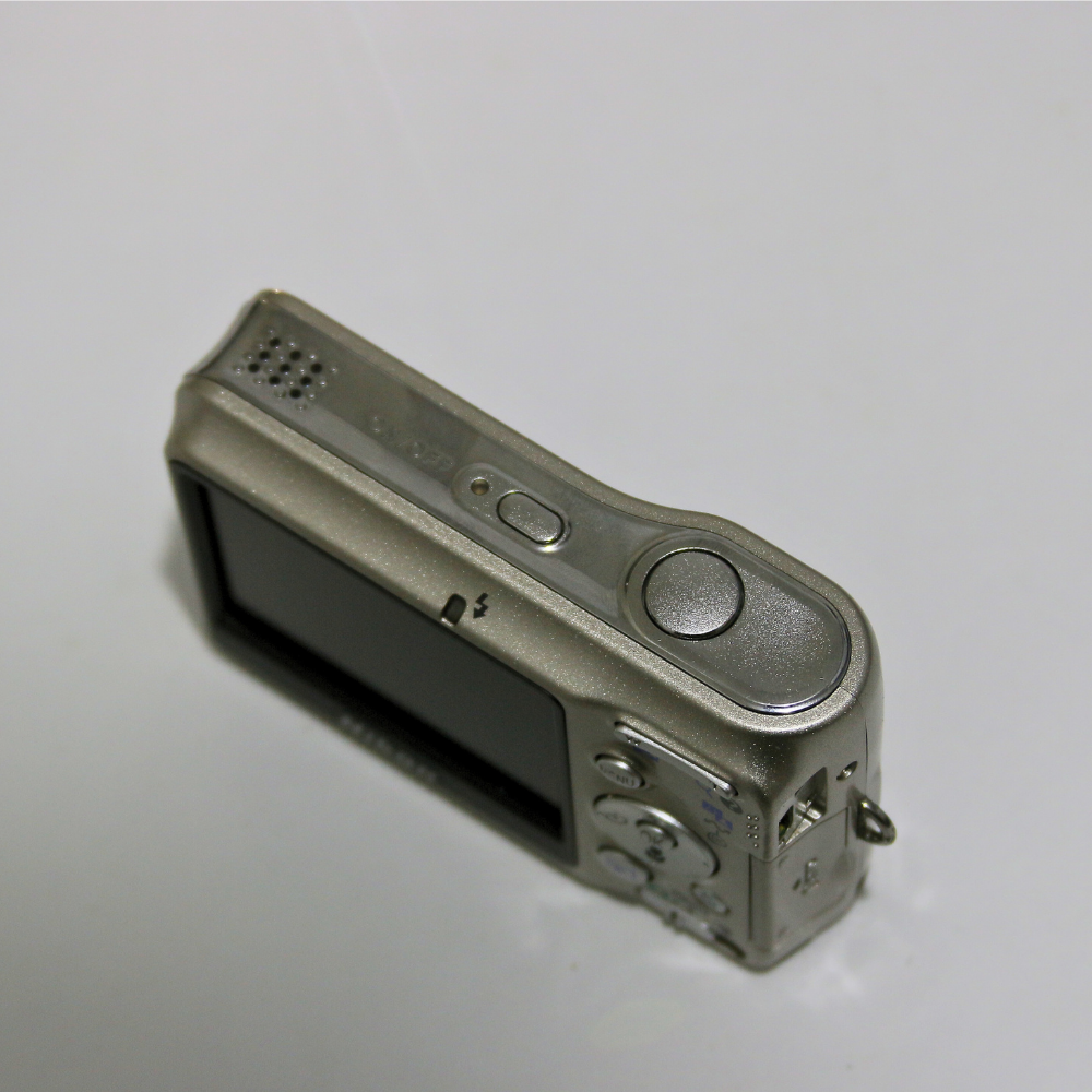Nikon COOLPIX L6