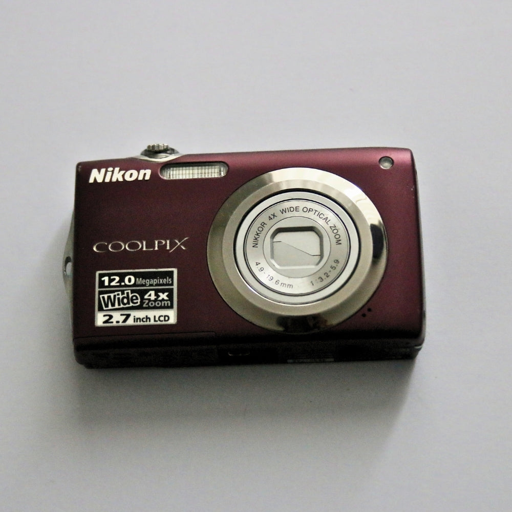 Nikon Coolpix S3000