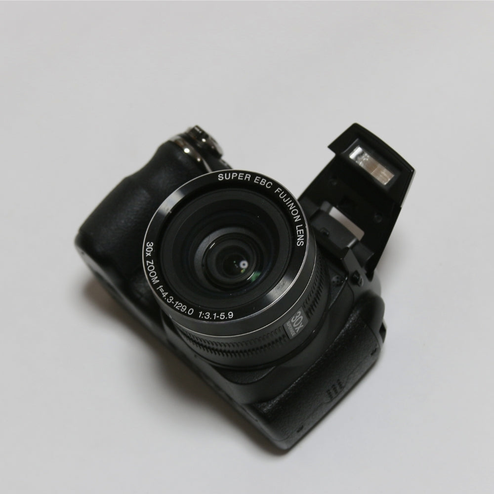 FUJIFILM FinePix S4900