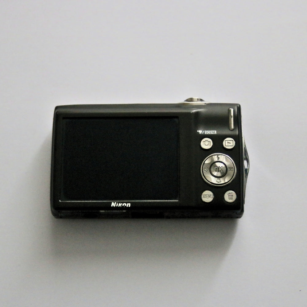 Nikon Coolpix S3000