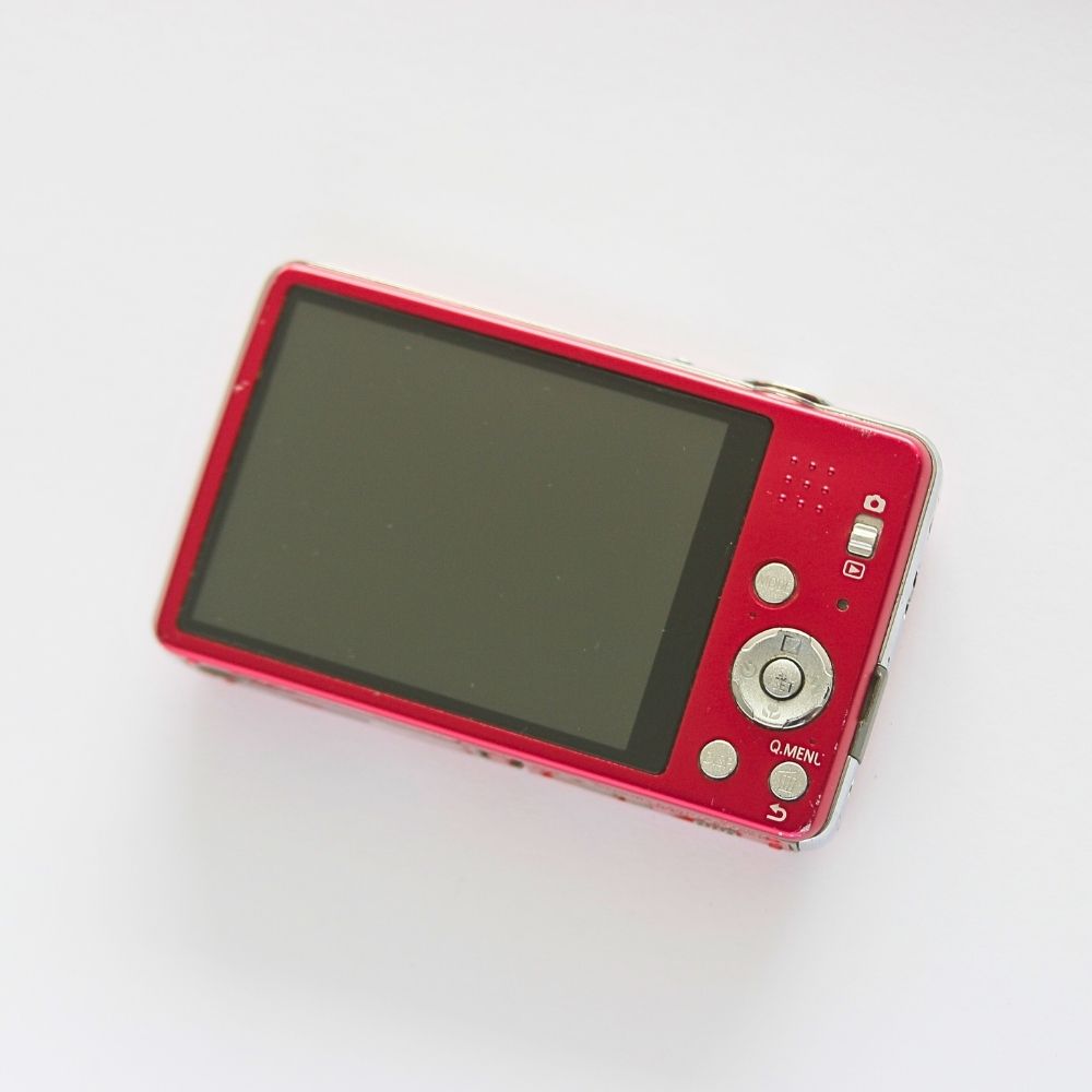 Panasonic LUMIX DMC-FH8