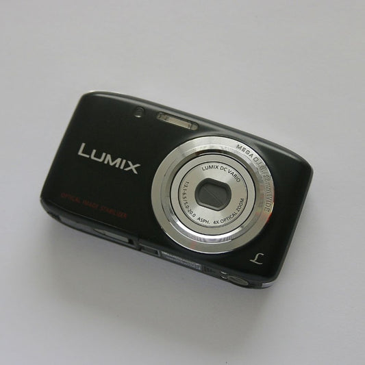 Panasonic LUMIX DMC-S5