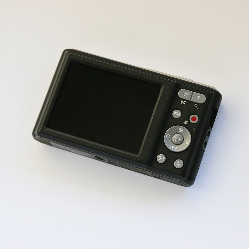 Panasonic Lumix DMC-F5