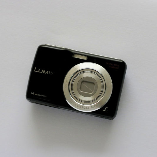 Panasonic LUMIX DMC-LS5