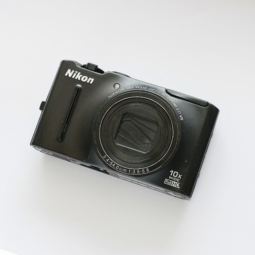 Nikon COOLPIX S8100