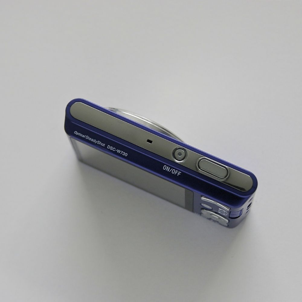 Sony Cyber-shot DSC-W730