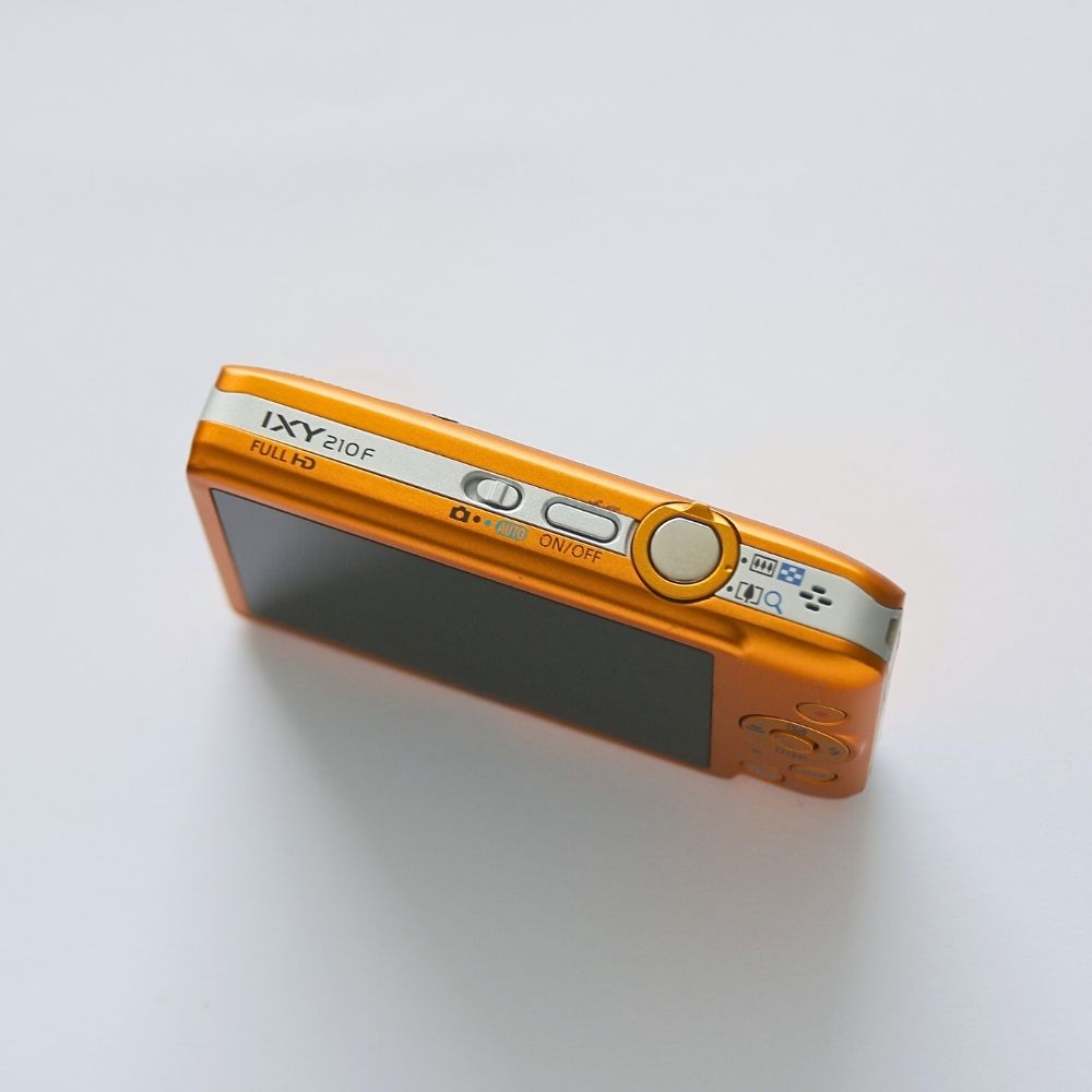 Canon IXY 210F Full HD