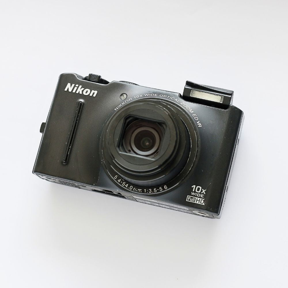Nikon COOLPIX S8100