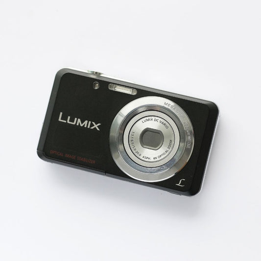 Panasonic LUMIX DMC-FH4
