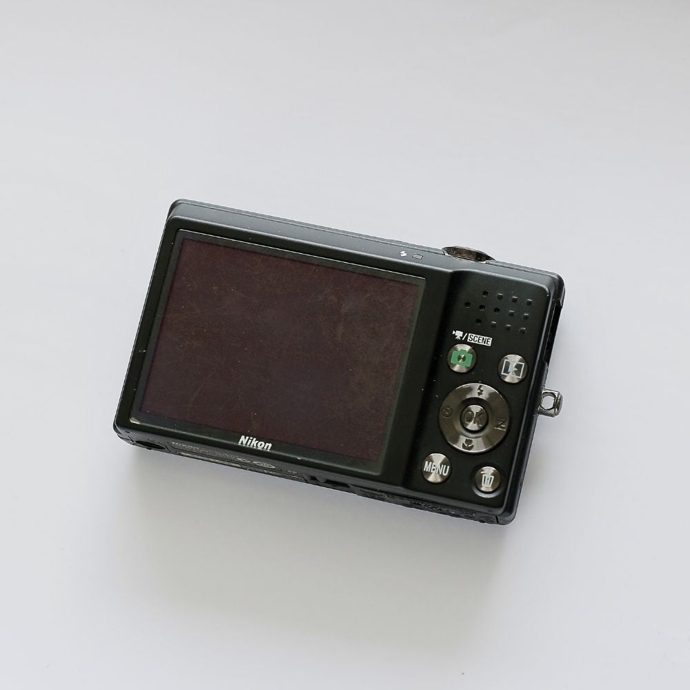 Nikon COOLPIX S570