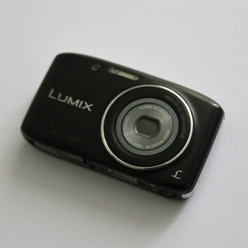 Panasonic LUMIX DMC-S2