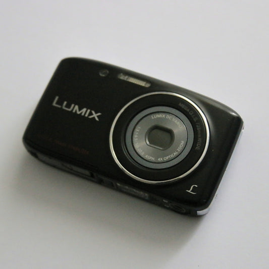 Panasonic LUMIX DMC-S2