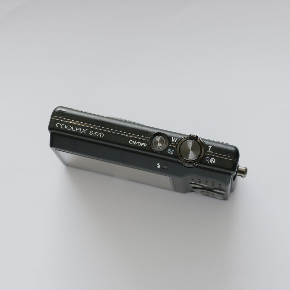 Nikon COOLPIX S570