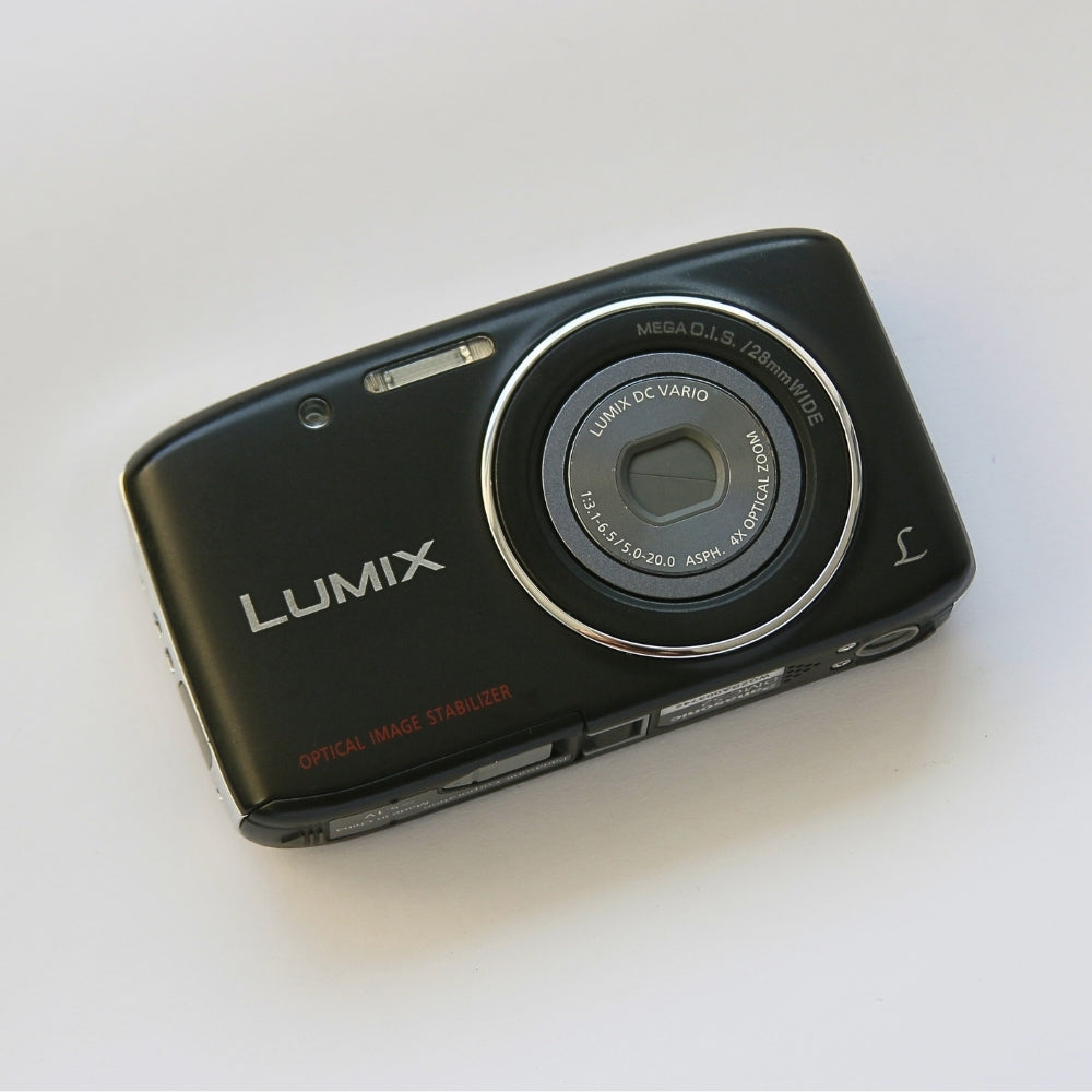 Panasonic LUMIX DMC-S2