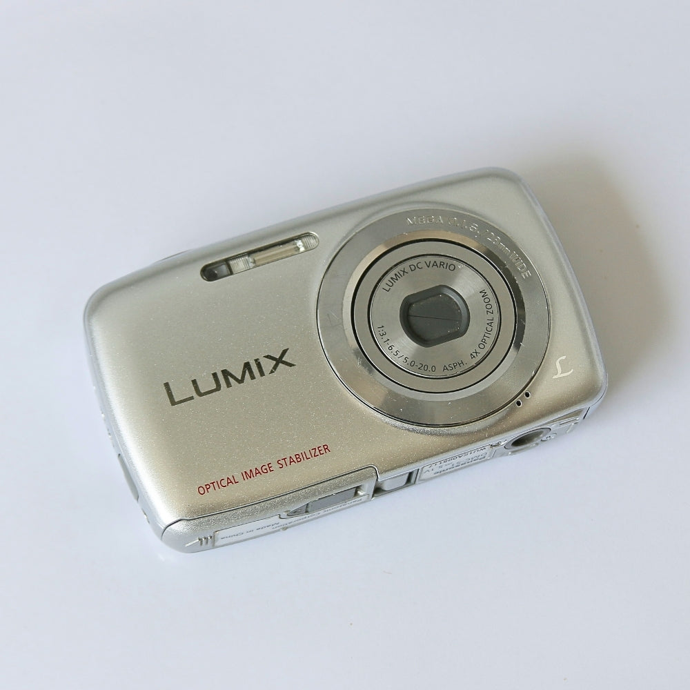 Panasonic LUMIX DMC-S1