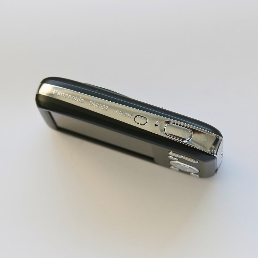 Panasonic LUMIX DMC-S2
