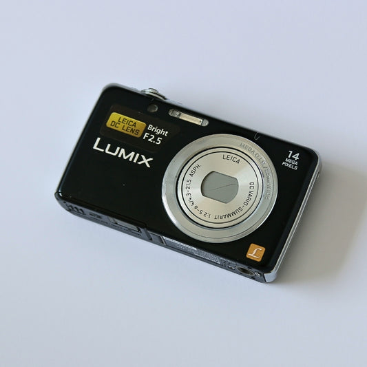 Panasonic LUMIX DMC-FH6