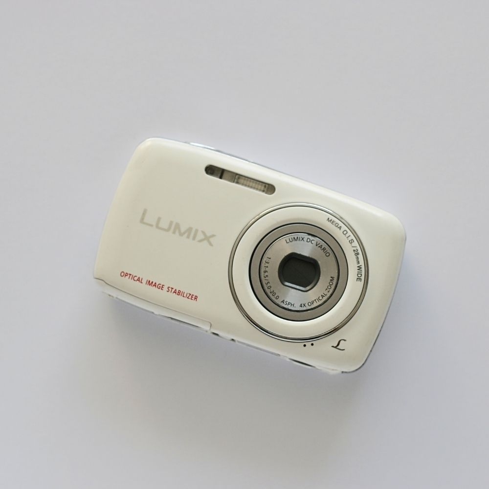 Panasonic LUMIX DMC-S3