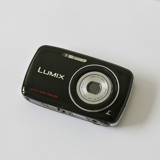 Panasonic LUMIX DMC-S1