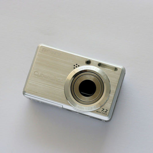 Sony Cyber-shot DSC-S750