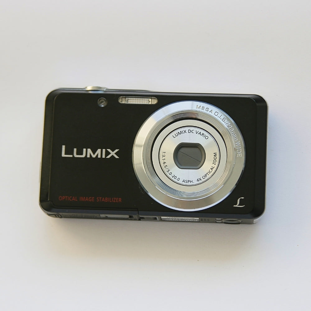 Panasonic LUMIX DMC-FH4